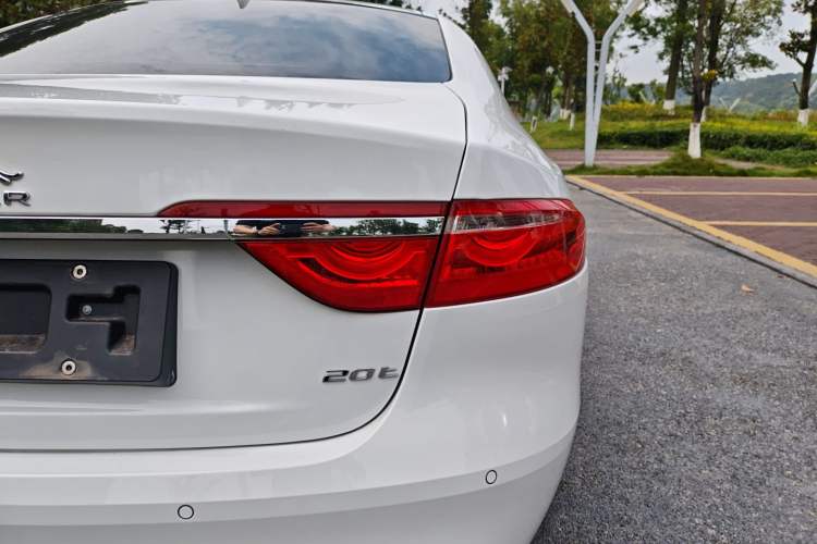 Used Jaguar XFL 2019 XFL 2.0T 200PS Two-Wheel-Drive Luxury Edition Right Rear Taillight
