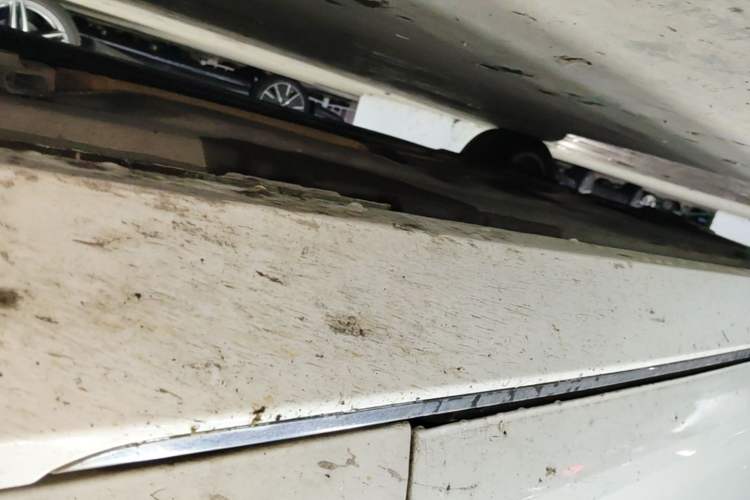 Used Jaguar XFL 2019 XFL 2.0T 250 PS Two-Wheel-Drive Luxury Edition Right Side Sill