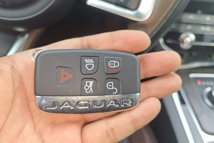 Used Jaguar XFL 2019 XFL 2.0T 250 PS Four-Wheel Drive Luxury Edition Vehicle Key