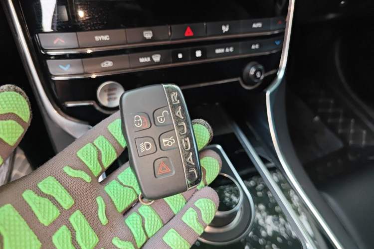 Used Jaguar XFL 2019 XFL 2.0T 200PS Two-Wheel-Drive Luxury Edition Vehicle Key