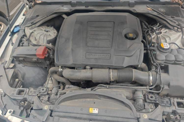 Used Jaguar XFL 2020 XFL 2.0T P200 Two-Wheel-Drive Elite Edition Engine Bay