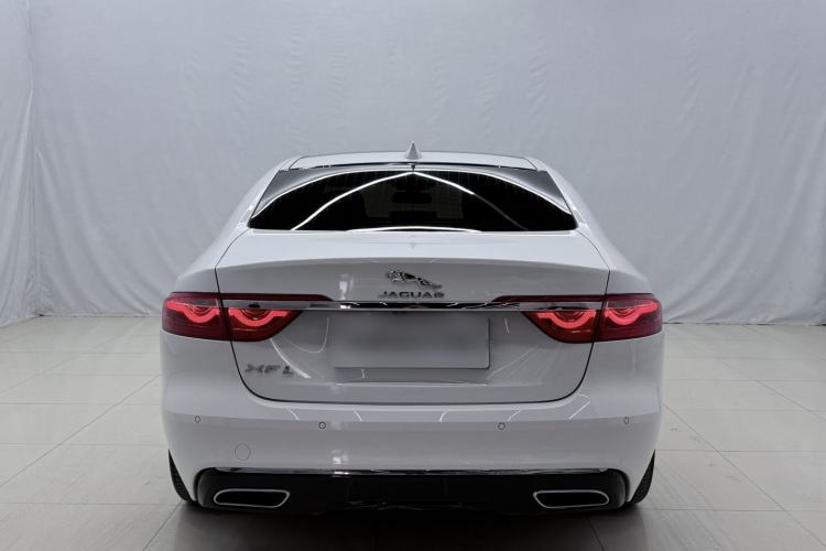 Used Jaguar XFL 2020 XFL 2.0T P200 Two-Wheel-Drive Elite Edition Exterior 4