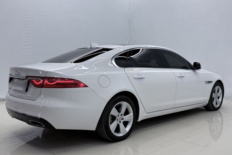 Used Jaguar XFL 2020 XFL 2.0T P200 Two-Wheel-Drive Elite Edition Exterior 5