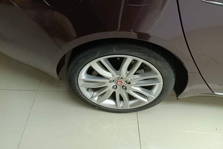 Used Jaguar XFL 2020 XFL 2.0T P250 Four-Wheel Drive Luxury Edition Exterior 5