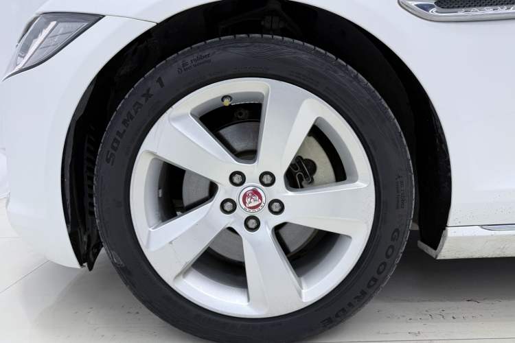 Used Jaguar XFL 2020 XFL 2.0T P200 Two-Wheel-Drive Elite Edition Exterior 6