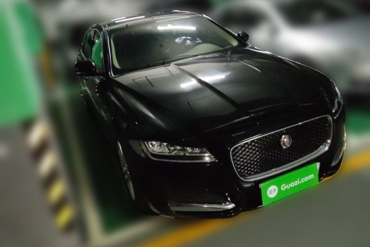 Used Jaguar XFL 2020 XFL 2.0T P250 Four-Wheel Drive Luxury Edition Front Right 45 Deg