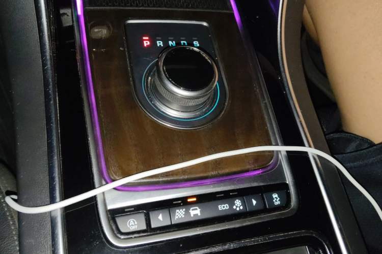 Used Jaguar XFL 2020 XFL 2.0T P250 Four-Wheel Drive Luxury Edition Gear Lever