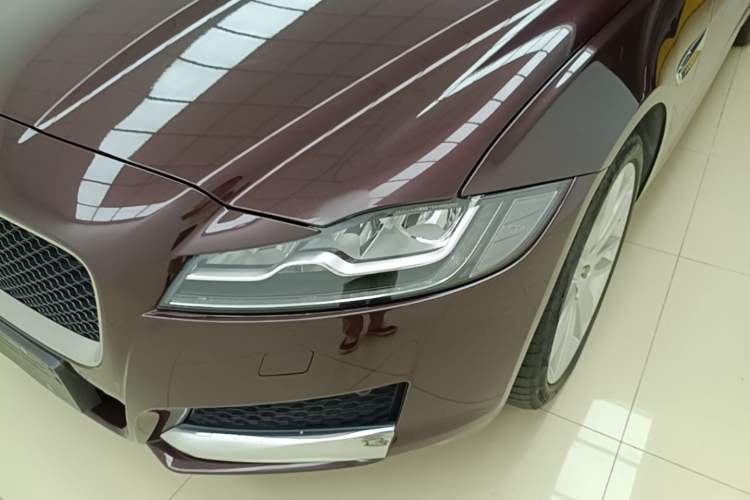 Used Jaguar XFL 2020 XFL 2.0T P250 Four-Wheel Drive Luxury Edition Left Front Headlight