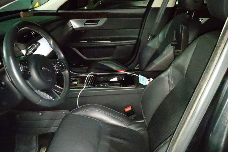 Used Jaguar XFL 2020 XFL 2.0T P250 Four-Wheel Drive Luxury Edition Left Front Seat