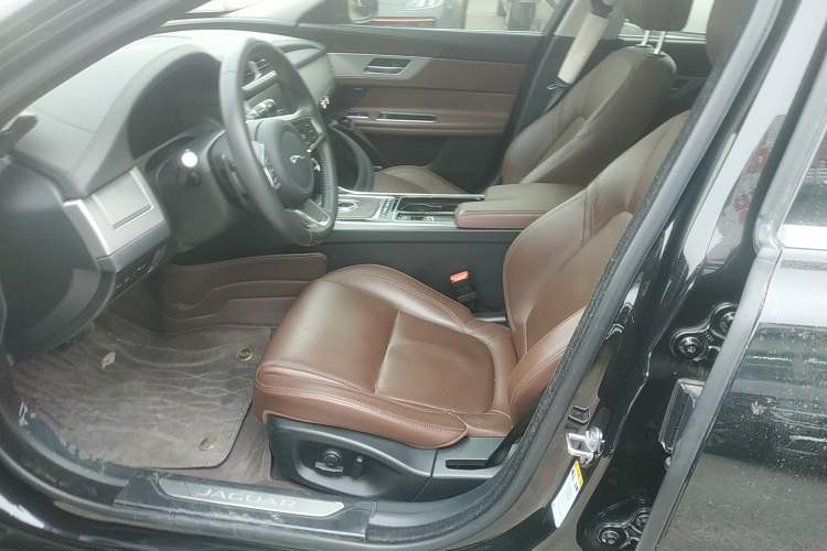 Used Jaguar XFL 2020 XFL 2.0T P250 Two-Wheel-Drive Luxury Edition Left Front Seat