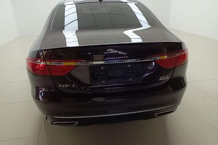 Used Jaguar XFL 2020 XFL 2.0T P250 Four-Wheel Drive Luxury Edition Rear