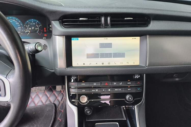 Used Jaguar XFL 2020 XFL 2.0T P200 Two-Wheel-Drive Elite Edition Audio And AC Panel