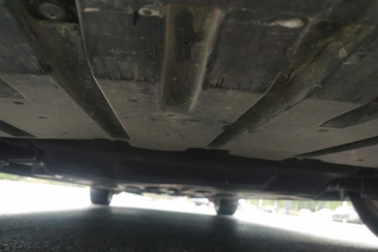 Used Jaguar XFL 2020 XFL 2.0T P200 Two-Wheel-Drive Rally Flag Edition Chassis Front