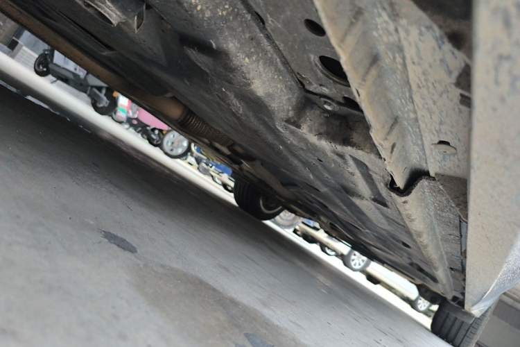 Used Jaguar XFL 2020 XFL 2.0T P200 Two-Wheel-Drive Elite Edition Chassis Front Left