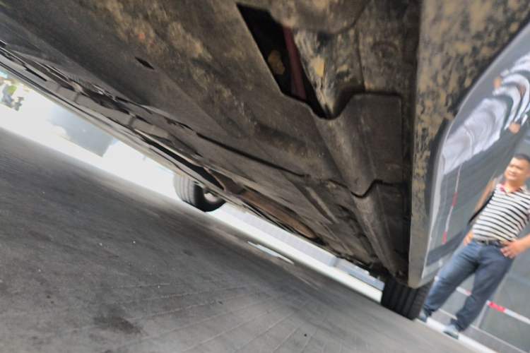 Used Jaguar XFL 2020 XFL 2.0T P200 Two-Wheel-Drive Elite Edition Chassis Rear Right