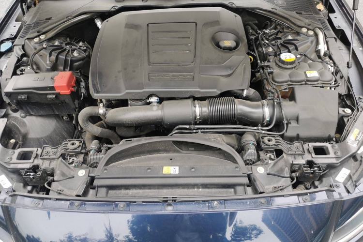 Used Jaguar XFL 2020 XFL 2.0T P200 Two-Wheel-Drive Rally Flag Edition Engine Bay