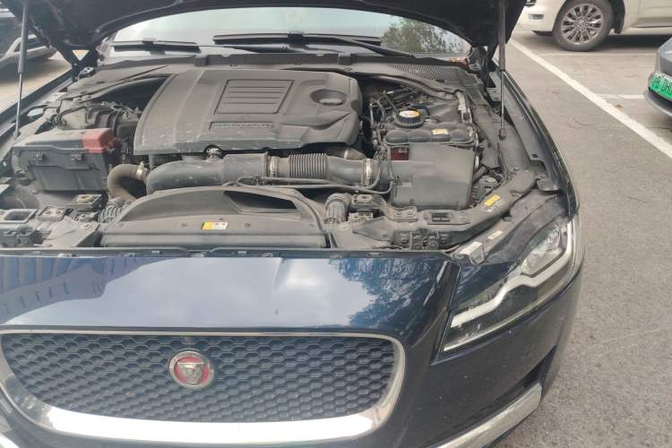 Used Jaguar XFL 2020 XFL 2.0T P250 Four-Wheel Drive Luxury Edition Engine Bay Left