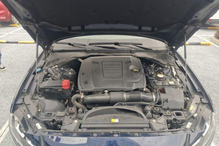 Used Jaguar XFL 2020 XFL 2.0T P200 Two-Wheel-Drive Elite Edition Engine Bay