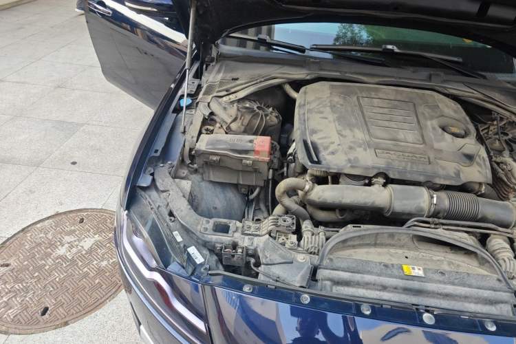 Used Jaguar XFL 2020 XFL 2.0T P250 Four-Wheel Drive Luxury Edition Engine Bay Right