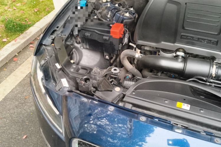 Used Jaguar XFL 2020 XFL 2.0T P200 Two-Wheel-Drive Elite Edition Engine Bay Right