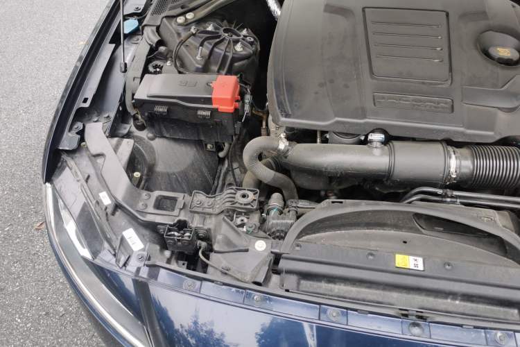 Used Jaguar XFL 2020 XFL 2.0T P200 Two-Wheel-Drive Rally Flag Edition Engine Bay Right