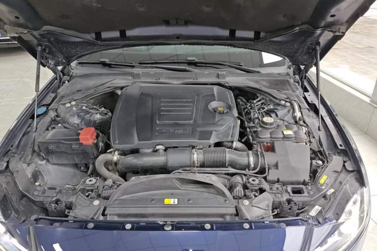 Used Jaguar XFL 2020 XFL 2.0T P200 Two-Wheel-Drive Elite Edition Engine Bay