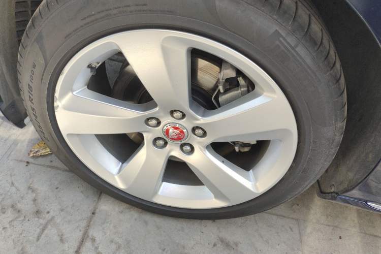 Used Jaguar XFL 2020 XFL 2.0T P200 Two-Wheel-Drive Elite Edition Exterior 4