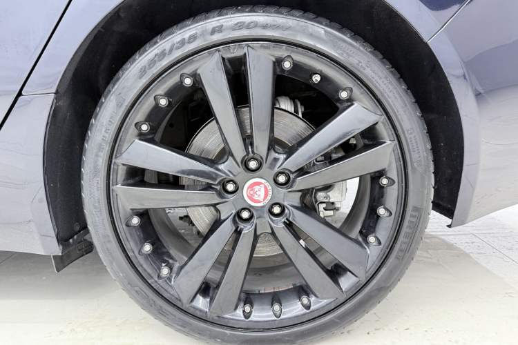 Used Jaguar XFL 2020 XFL 2.0T P250 Four-Wheel Drive Luxury Edition Exterior 6