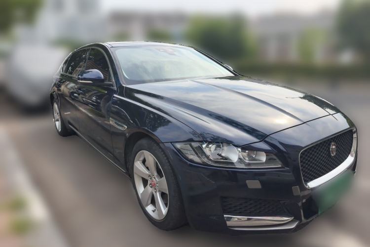 Used Jaguar XFL 2020 XFL 2.0T P200 Two-Wheel-Drive Elite Edition Front Right 45 Deg