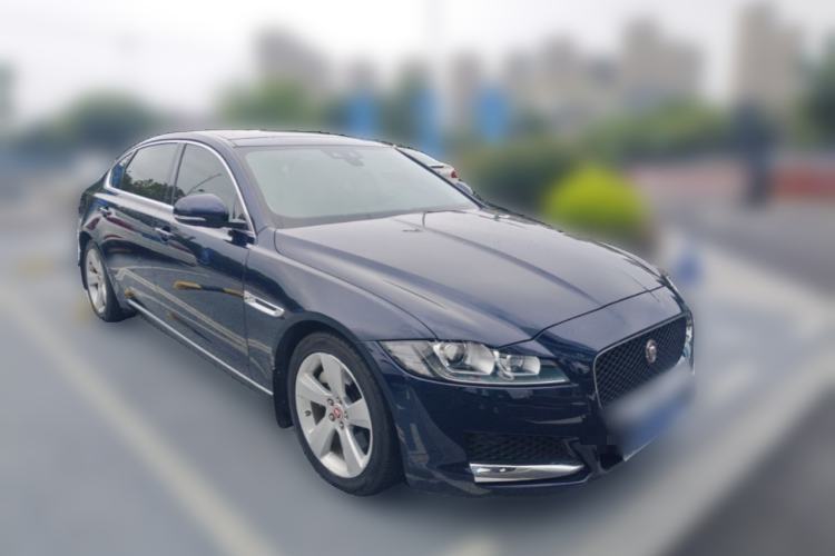 Used Jaguar XFL 2020 XFL 2.0T P200 Two-Wheel-Drive Elite Edition Front Right 45 Deg
