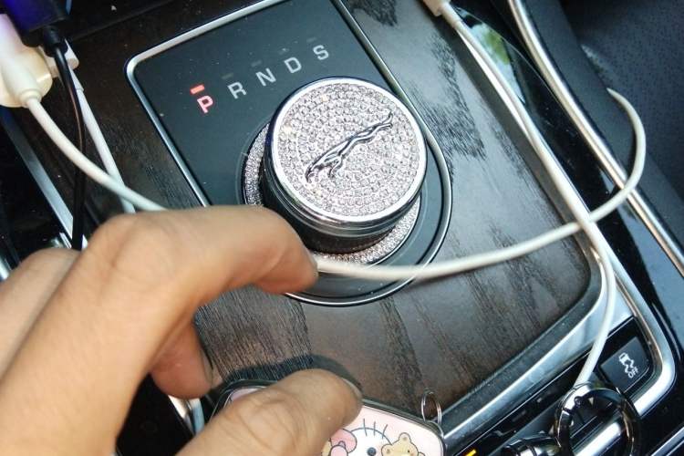 Used Jaguar XFL 2020 XFL 2.0T P250 Two-Wheel-Drive Luxury Edition Gear Lever