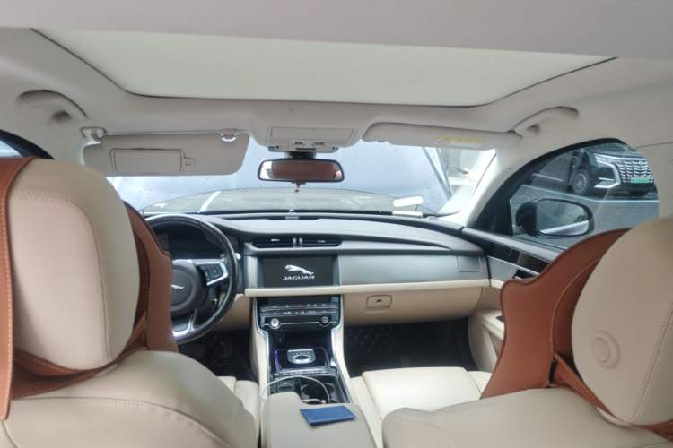 Used Jaguar XFL 2020 XFL 2.0T P200 Two-Wheel-Drive Elite Edition Headliner