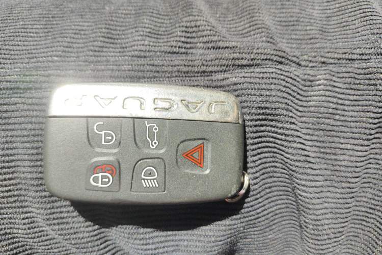 Used Jaguar XFL 2020 XFL 2.0T P200 Two-Wheel-Drive Elite Edition Interior 1