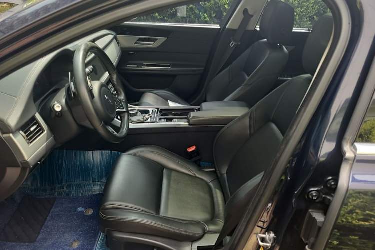 Used Jaguar XFL 2020 XFL 2.0T P200 Two-Wheel-Drive Windflower Edition Left Front Seat
