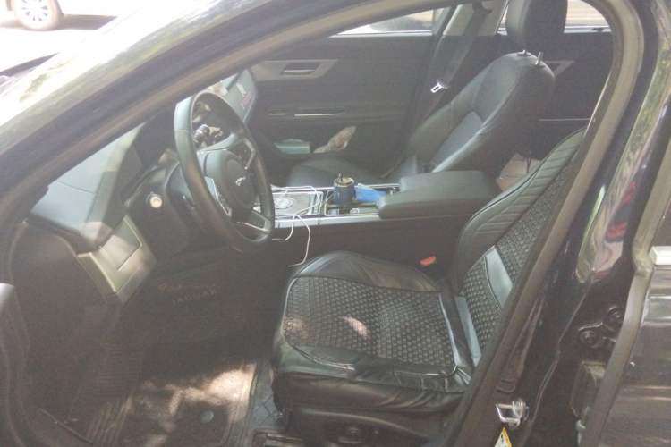 Used Jaguar XFL 2020 XFL 2.0T P250 Two-Wheel-Drive Luxury Edition Left Front Seat