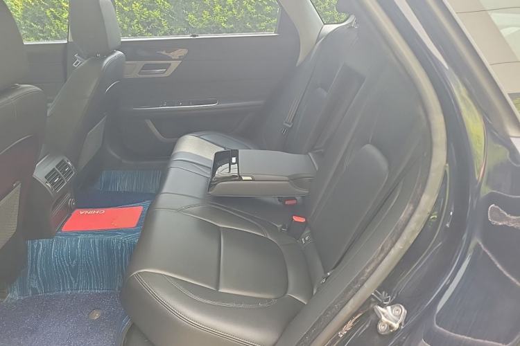 Used Jaguar XFL 2020 XFL 2.0T P200 Two-Wheel-Drive Windflower Edition Left Rear Seat