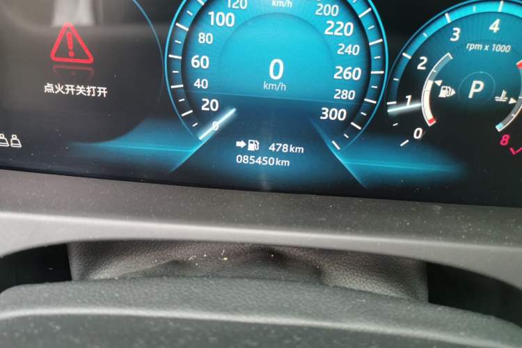 Used Jaguar XFL 2020 XFL 2.0T P200 Two-Wheel-Drive Rally Flag Edition Odometer Close Up