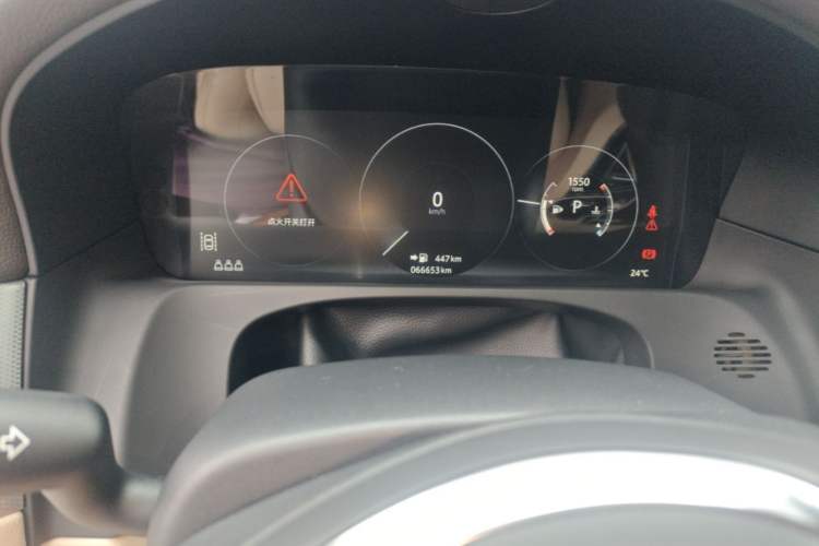 Used Jaguar XFL 2020 XFL 2.0T P200 Two-Wheel-Drive Elite Edition Odometer Close Up