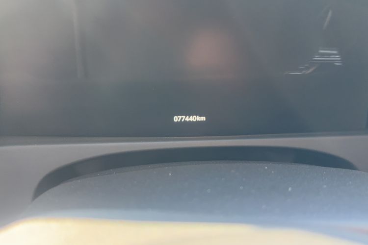 Used Jaguar XFL 2020 XFL 2.0T P200 Two-Wheel-Drive Elite Edition Odometer Close Up