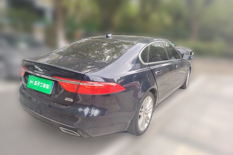 Used Jaguar XFL 2020 XFL 2.0T P250 Four-Wheel Drive Luxury Edition Rear Right 45 Deg