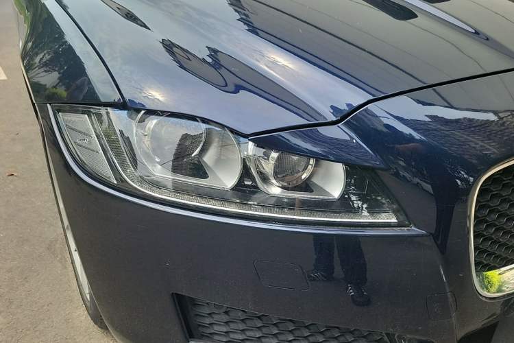 Used Jaguar XFL 2020 XFL 2.0T P200 Two-Wheel-Drive Windflower Edition Right Front Headlight