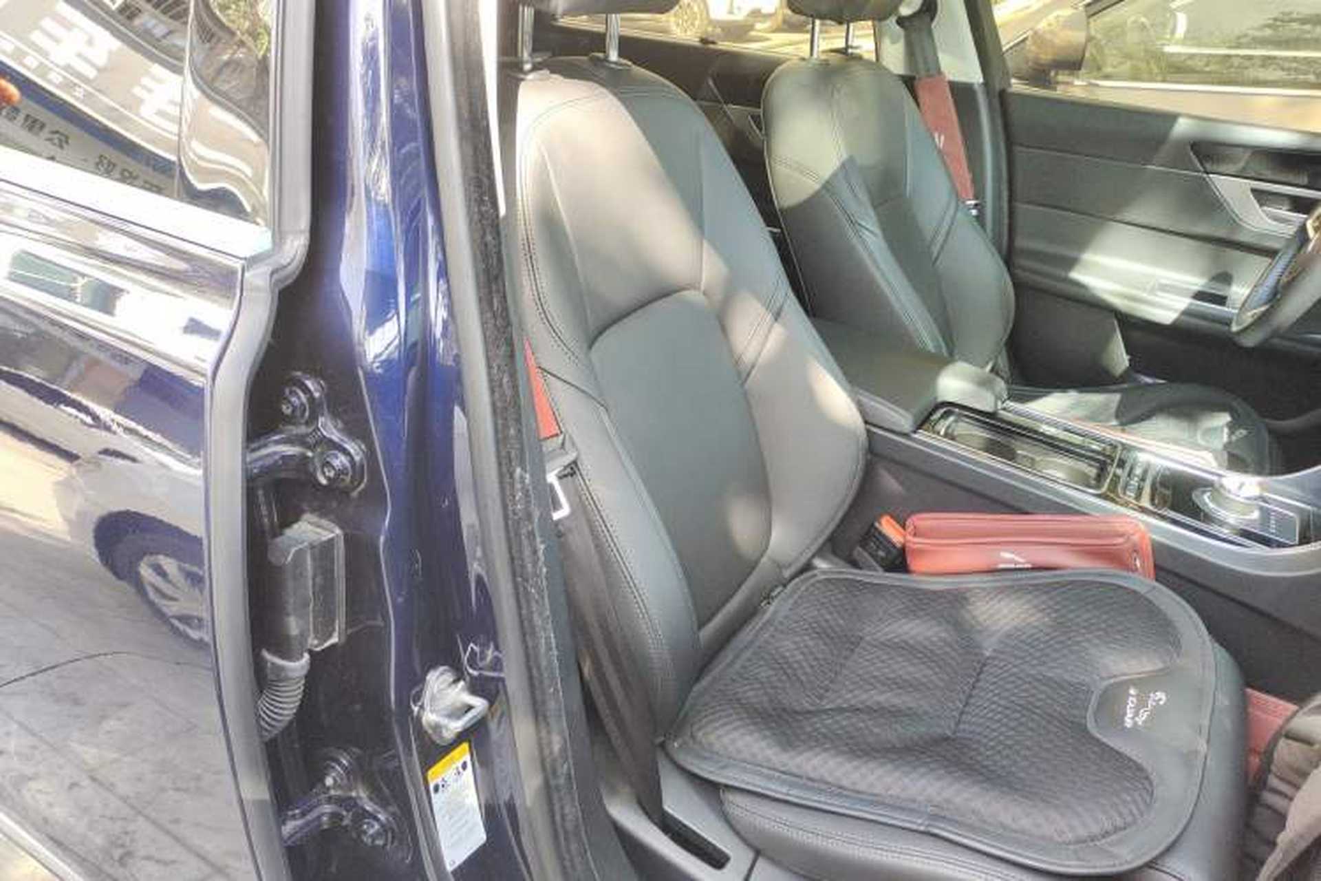 Used Jaguar XFL 2020 XFL 2.0T P200 Two-Wheel-Drive Elite Edition Right Front Seat