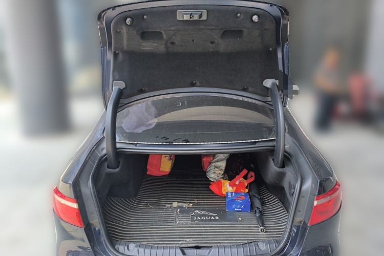Used Jaguar XFL 2020 XFL 2.0T P200 Two-Wheel-Drive Elite Edition Trunk