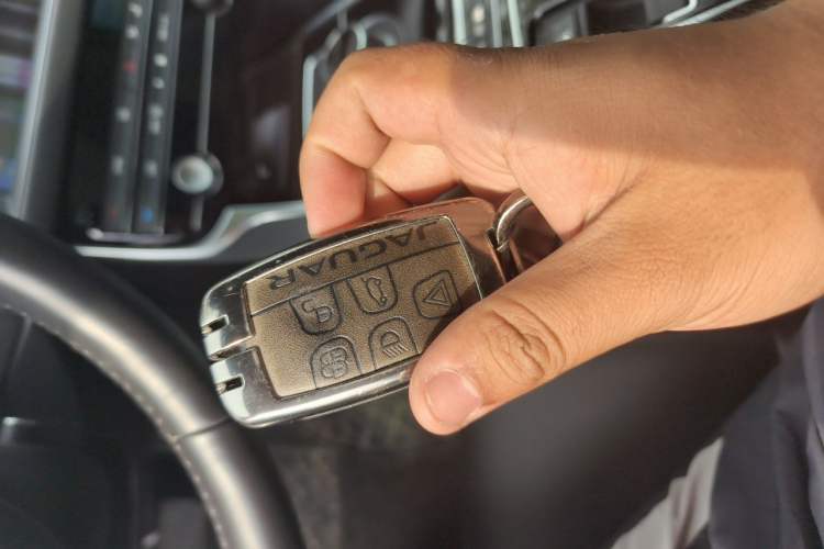 Used Jaguar XFL 2020 XFL 2.0T P200 Two-Wheel-Drive Elite Edition Vehicle Key