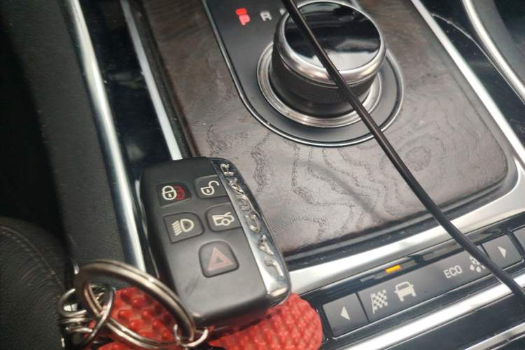 Used Jaguar XFL 2020 XFL 2.0T P250 Four-Wheel Drive Luxury Edition Vehicle Key