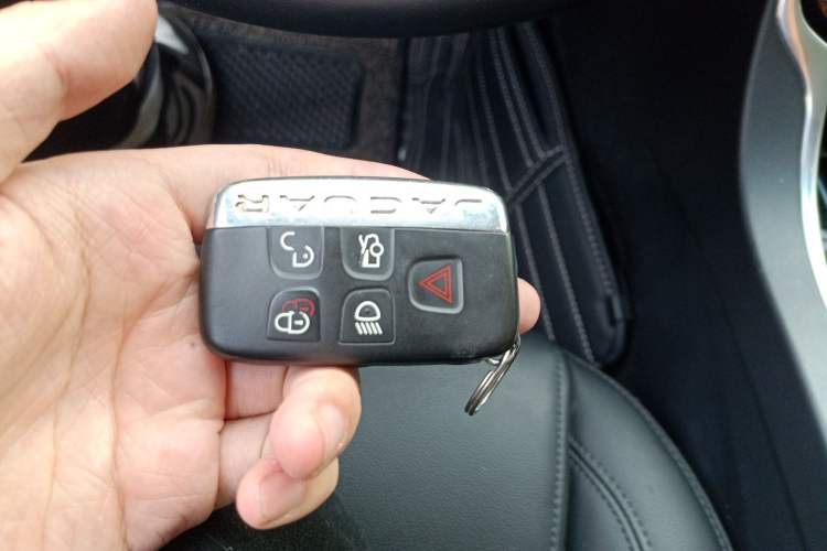 Used Jaguar XFL 2020 XFL 2.0T P200 Two-Wheel-Drive Elite Edition Vehicle Key