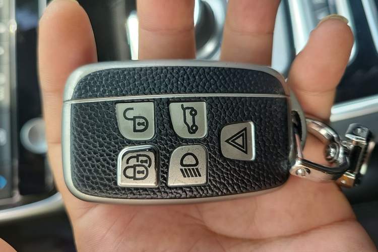 Used Jaguar XFL 2020 XFL 2.0T P200 Two-Wheel-Drive Windflower Edition Vehicle Key