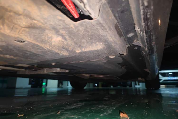 Used Jaguar XFL 2020 XFL 2.0T P200 Two-Wheel-Drive Elite Edition Chassis Rear Right
