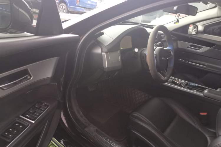 Used Jaguar XFL 2020 XFL 2.0T P200 Two-Wheel-Drive Elite Edition Driver Seat