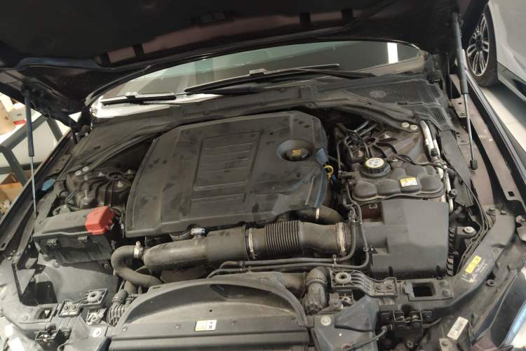 Used Jaguar XFL 2020 XFL 2.0T P250 Four-Wheel Drive Luxury Edition Engine Bay